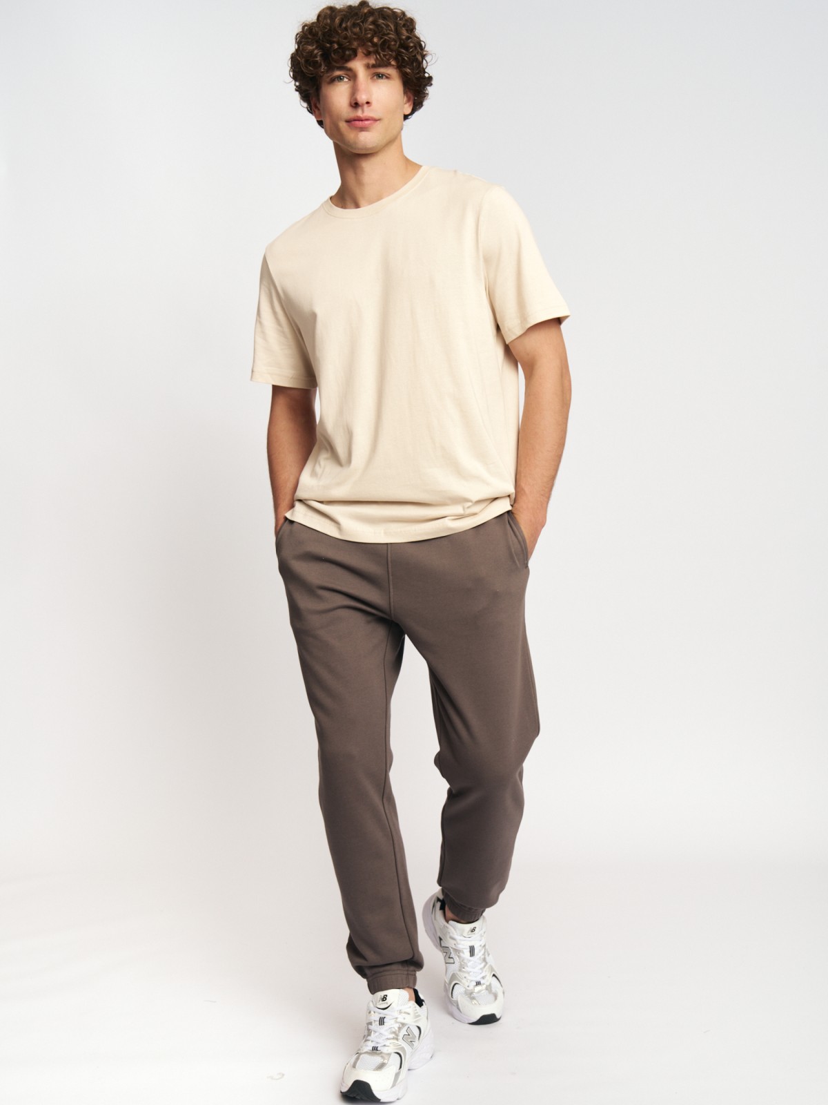 Трикотажные брюки-джоггеры 1099₽