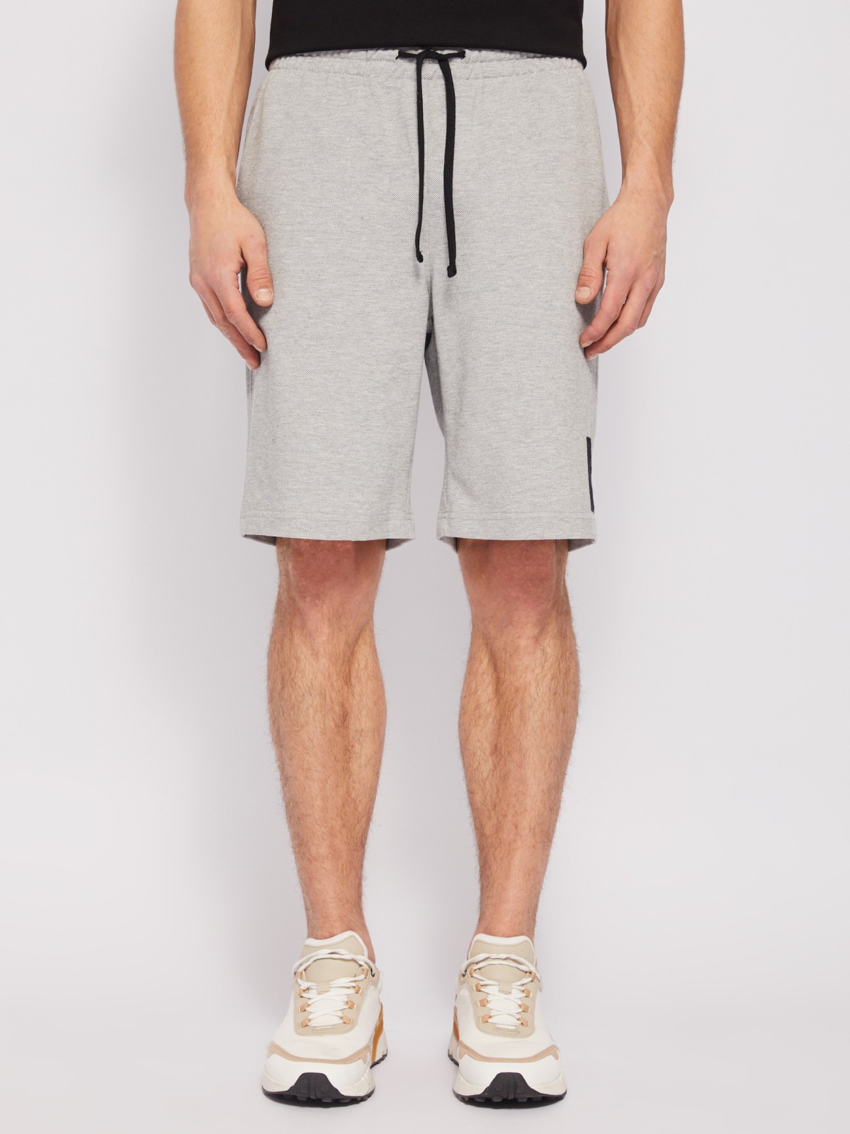 Трикотажные шорты на резинке