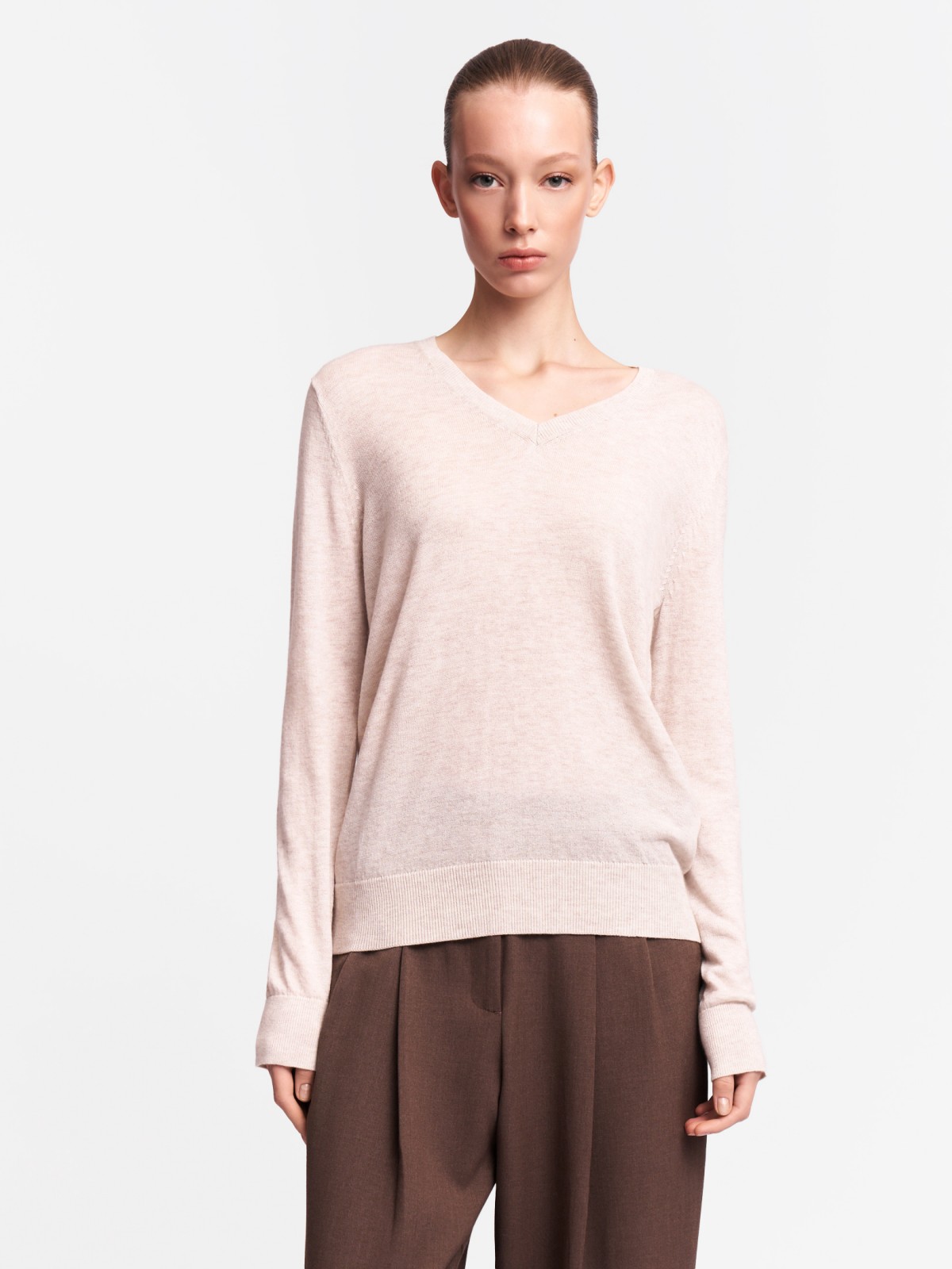 Трикотажный пуловер с вырезом и длинным рукавом