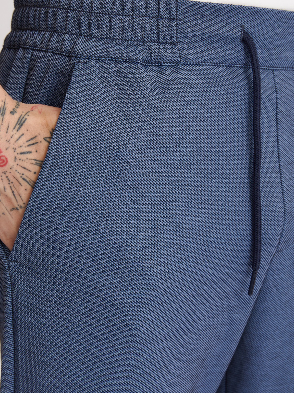 Брюки-джоггеры силуэта Tapered с поясом на резинке zolla 013327362041, цвет голубой, размер 28 - фото 4