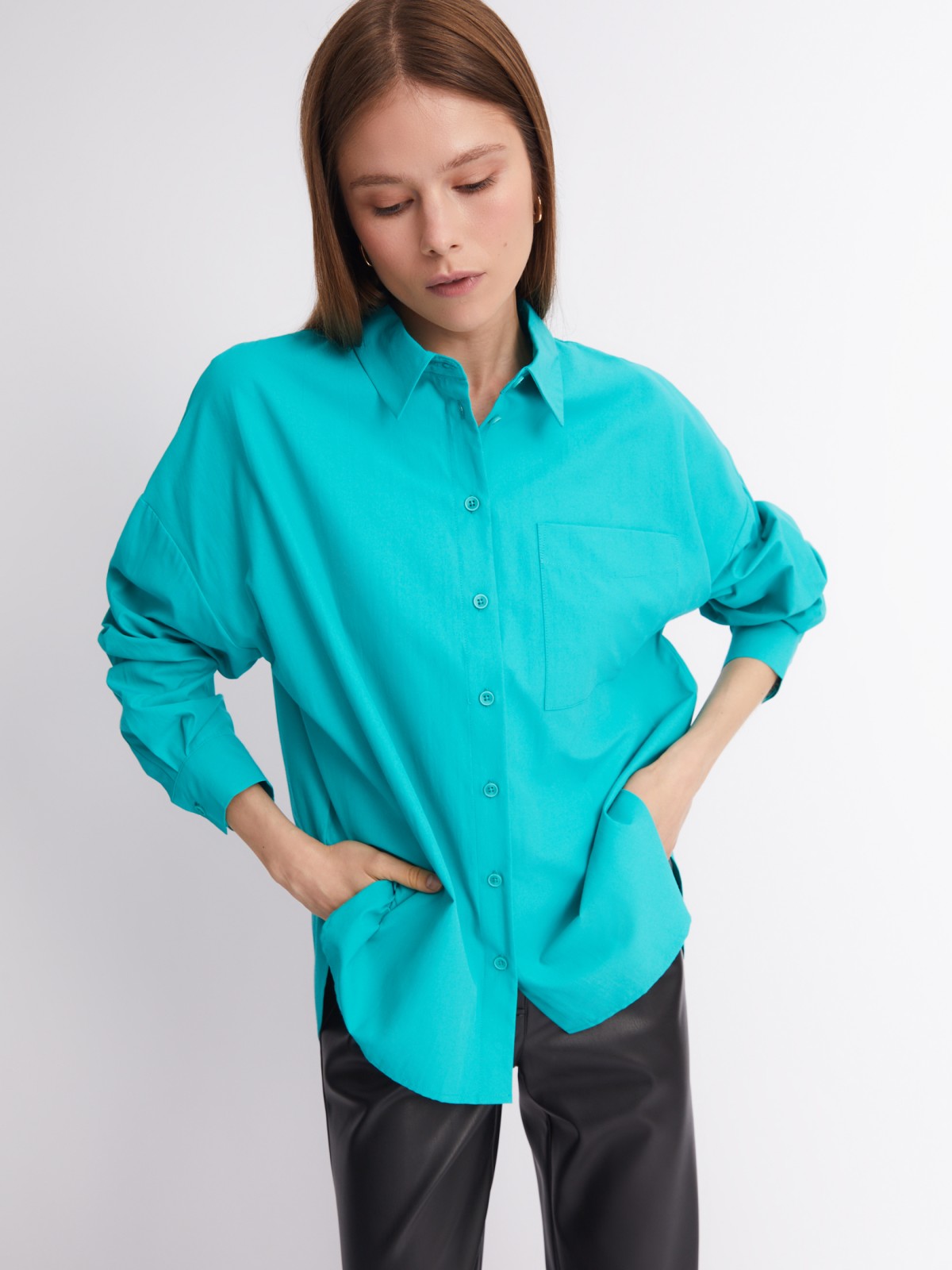 Офисная рубашка свободного силуэта с карманом zolla 02331117Y092, цвет бирюзовый, размер XXS - фото 1