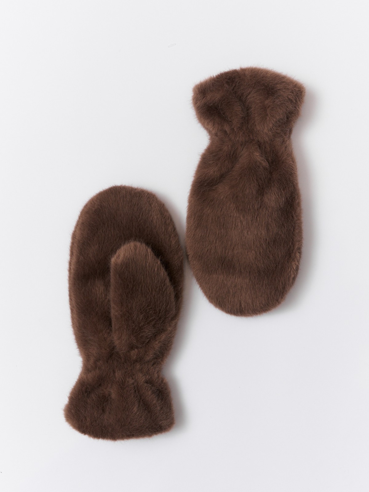 Тёплые варежки из экомеха