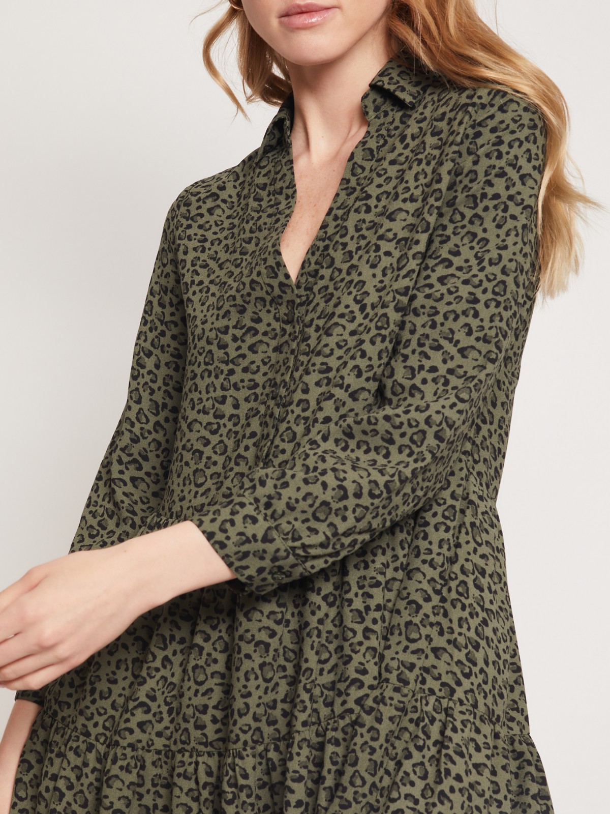 Платье-рубашка с леопардовым принтом zolla 221318259083, цвет хаки, размер XS - фото 4