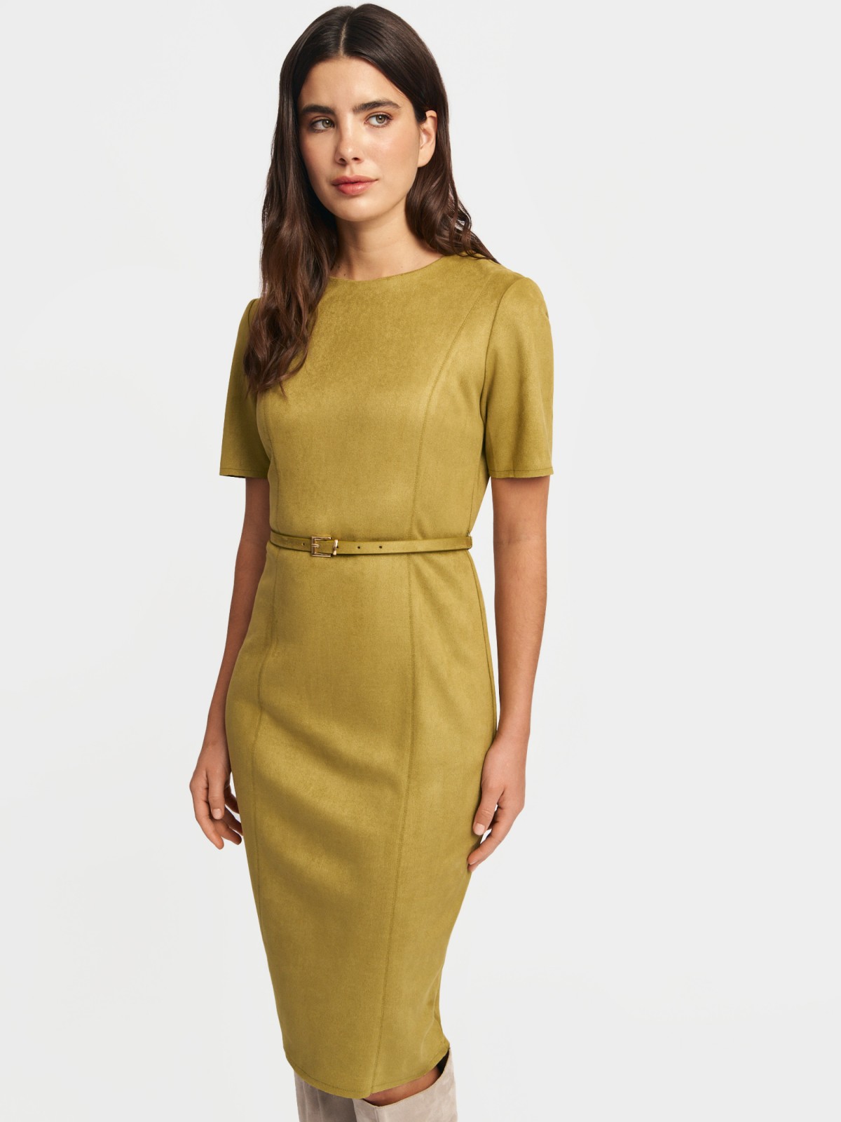 Платье из экозамши с коротким рукавом