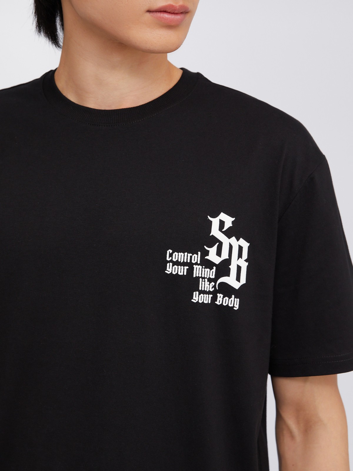 Футболка из хлопка с принтом на спине