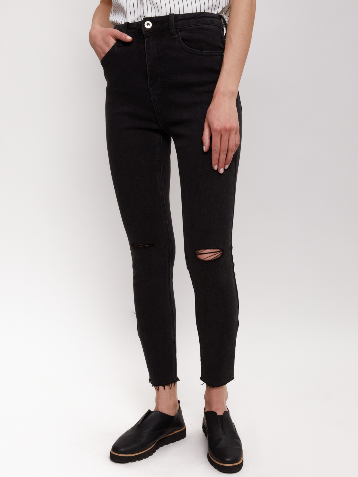 Джинсы силуэта Skinny