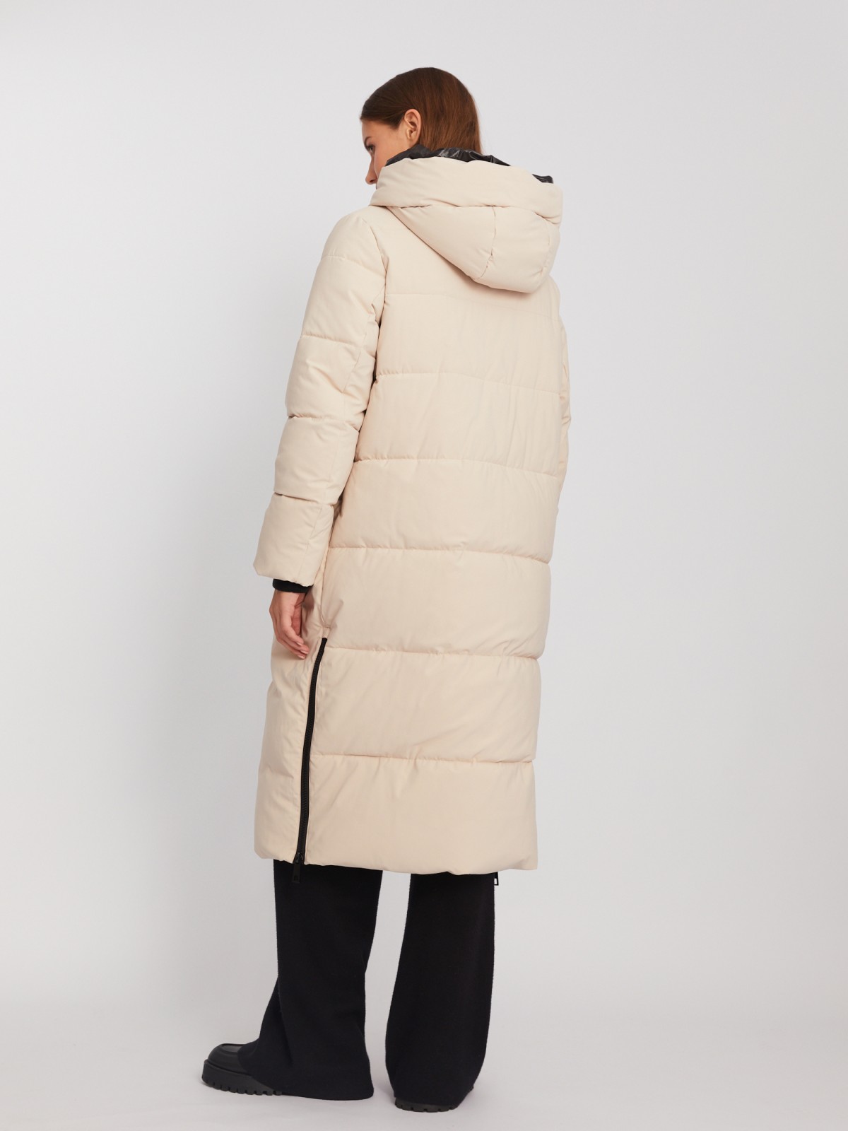 Тёплая куртка-пальто с капюшоном и боковыми шлицами на молниях