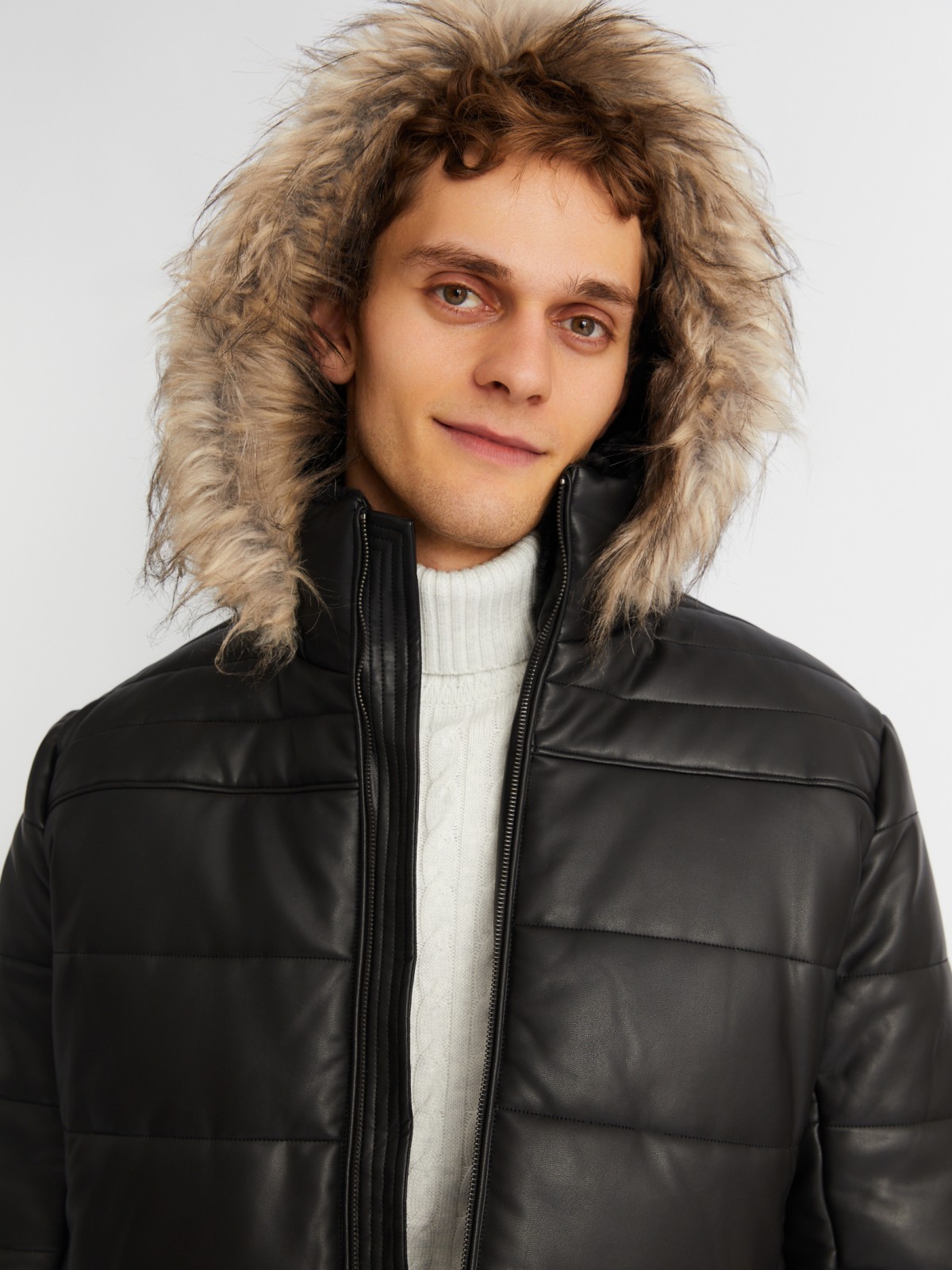 Тёплая куртка из экокожи со съёмным капюшоном и опушкой из экомеха zolla 013425102034, цвет черный, размер L - фото 4