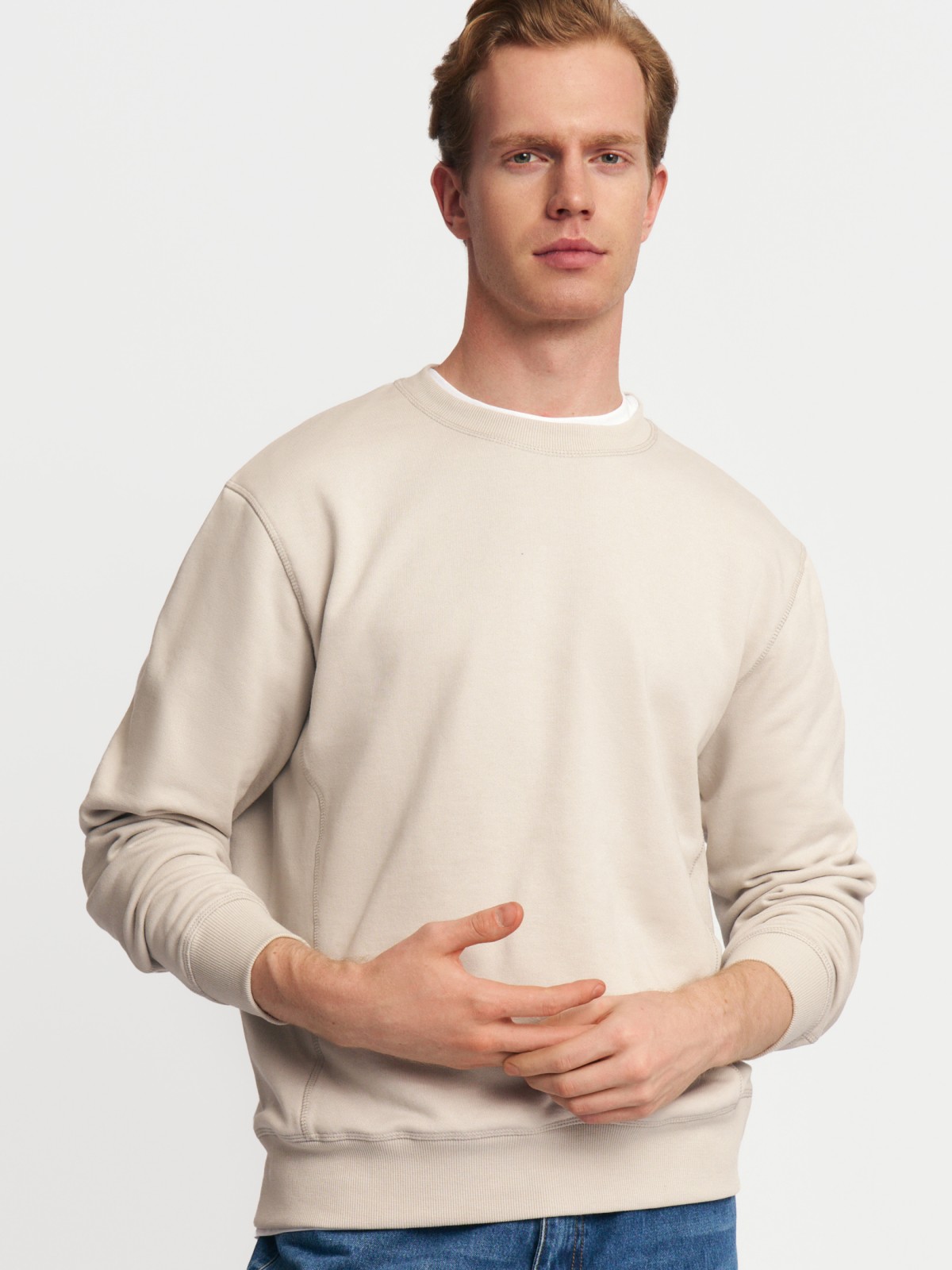 Свитшот прямого кроя с длинным рукавом