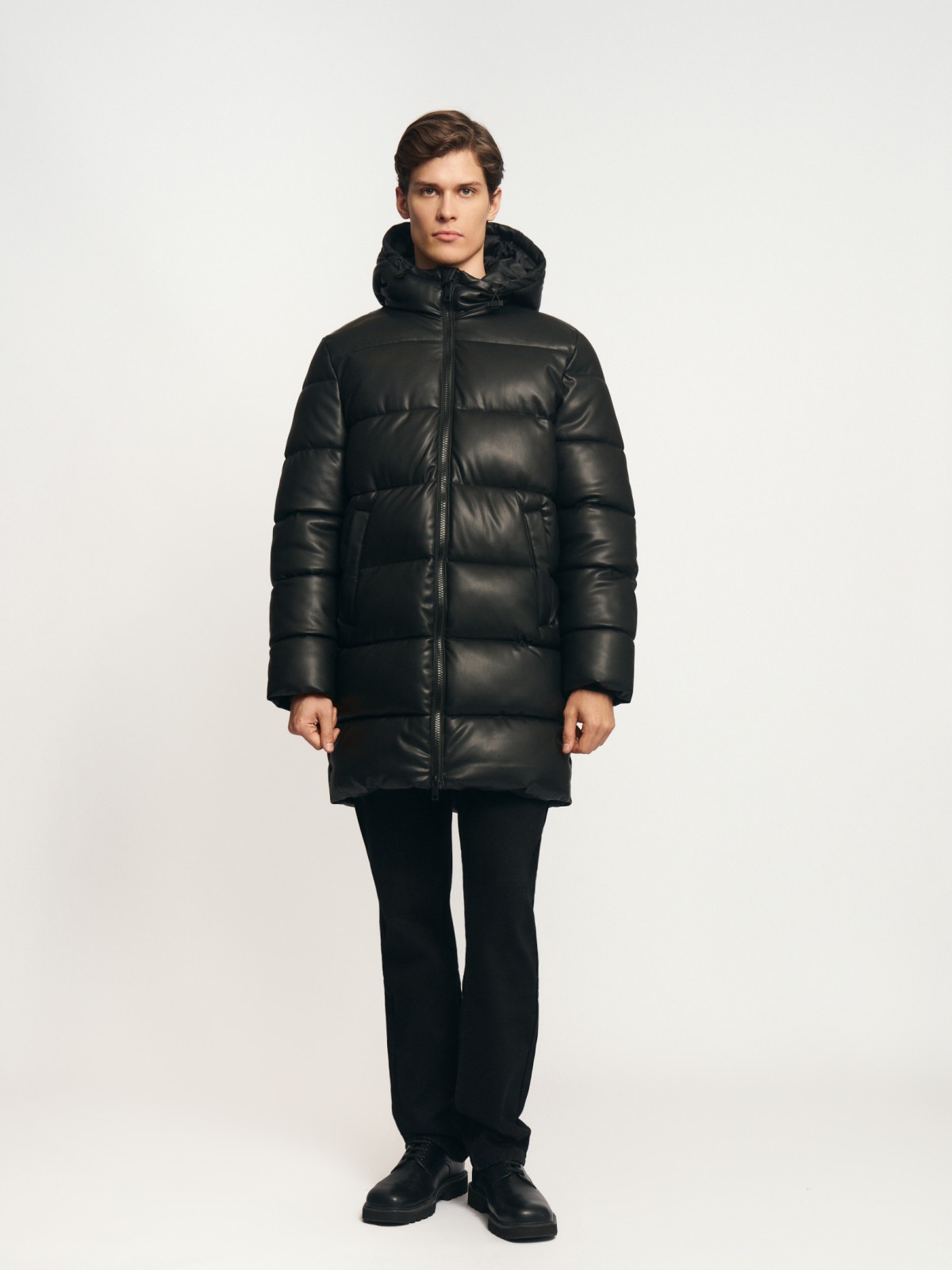 Тёплая куртка из экокожи с капюшоном