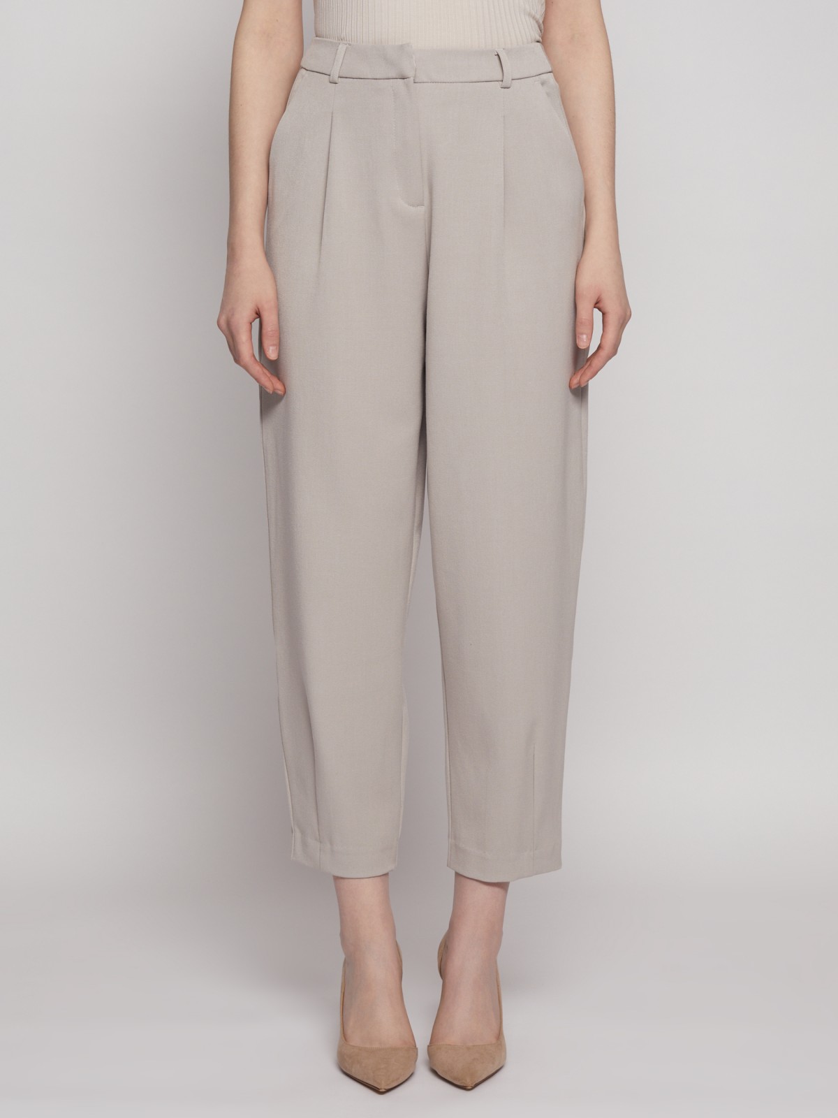 Брюки фасона Carrot