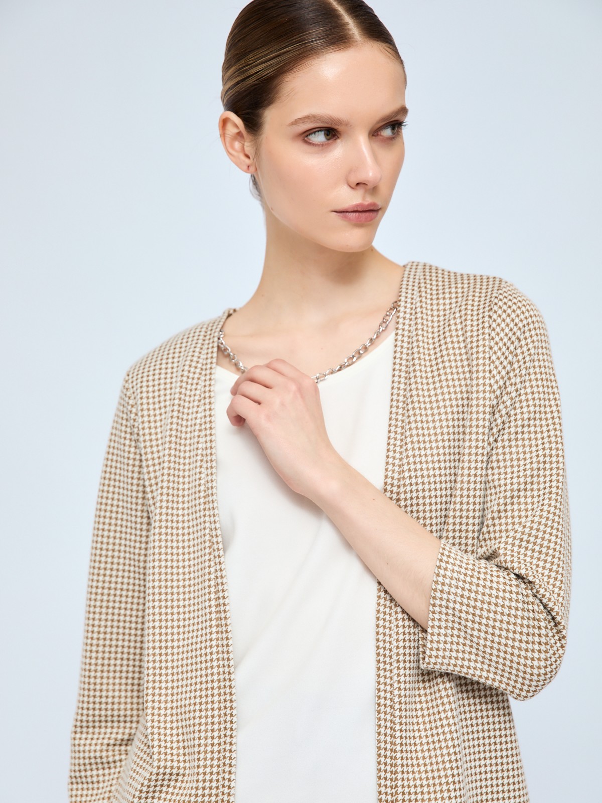 Комбинированный джемпер с имитацией кардигана и цепочкой