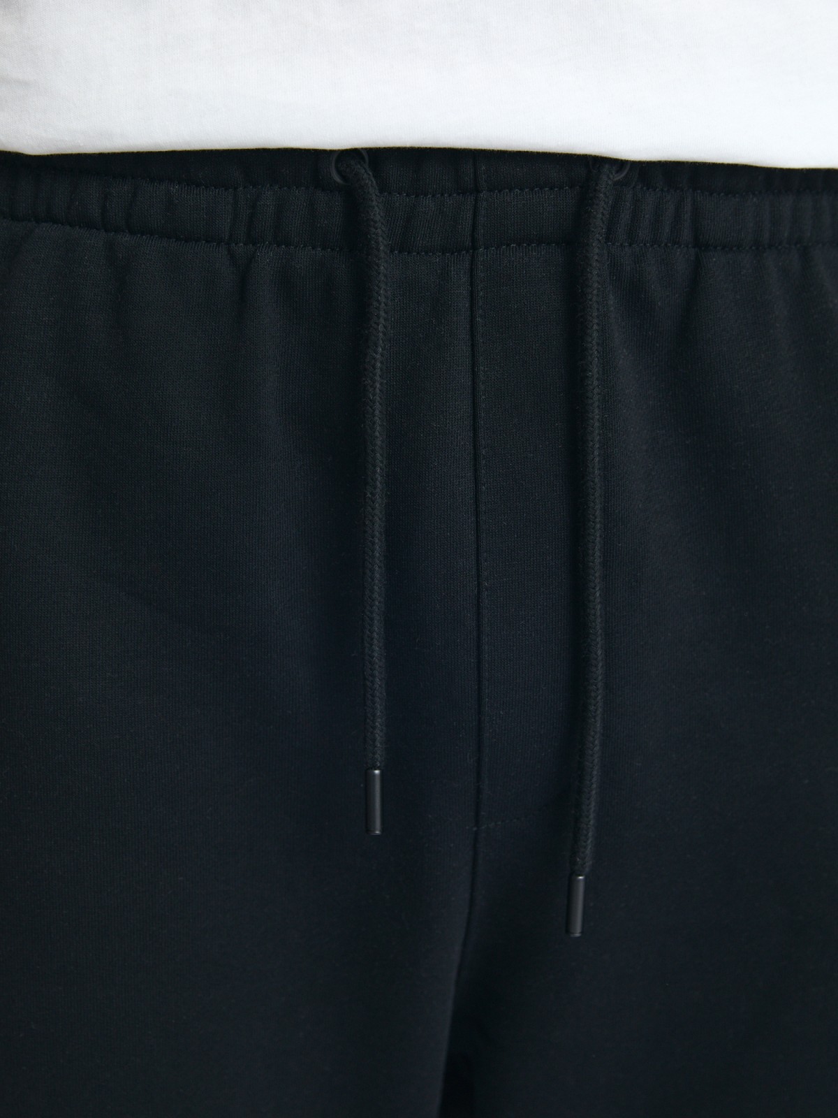 Трикотажные брюки-джоггеры на резинке