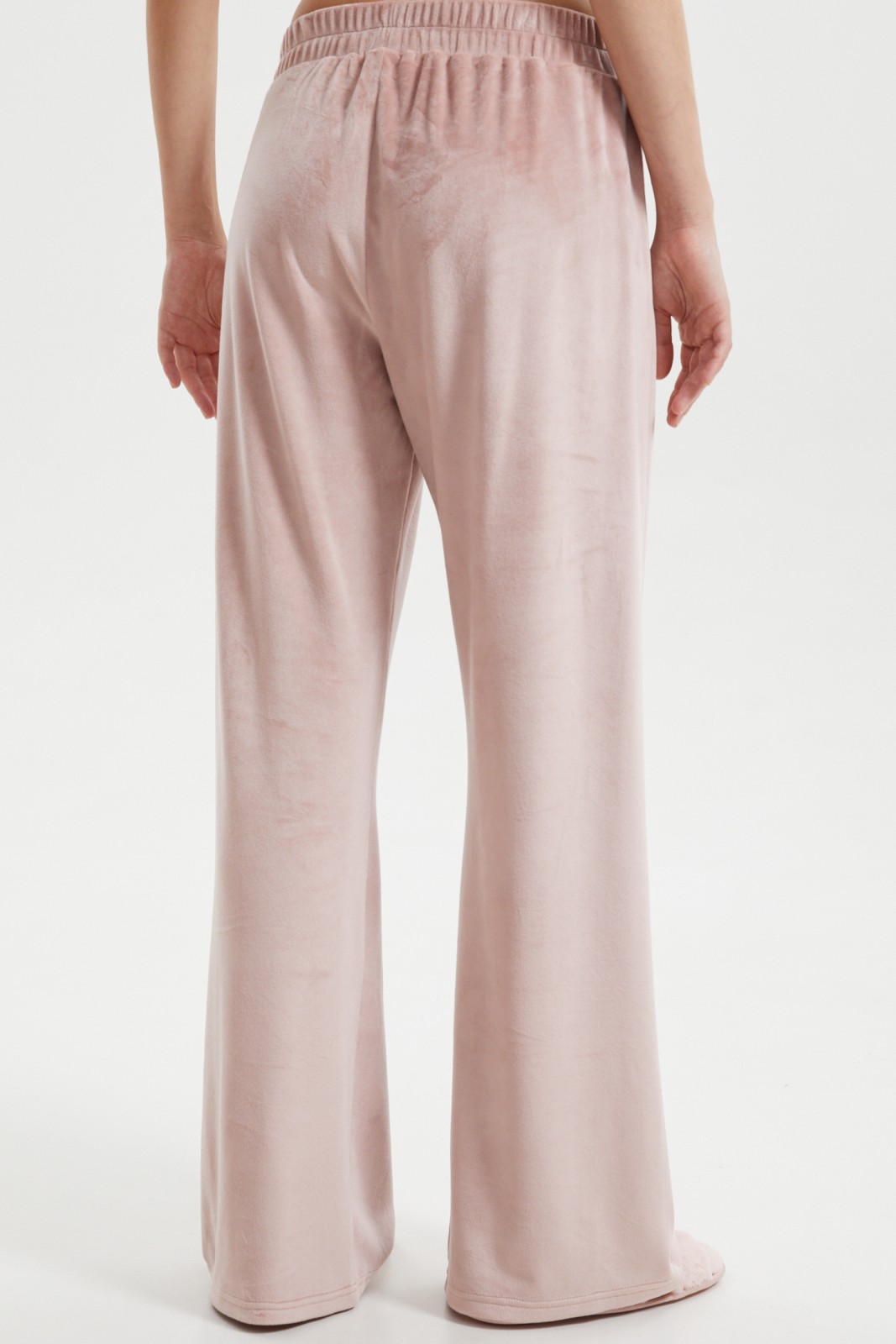 Штаны на резинке из велюра