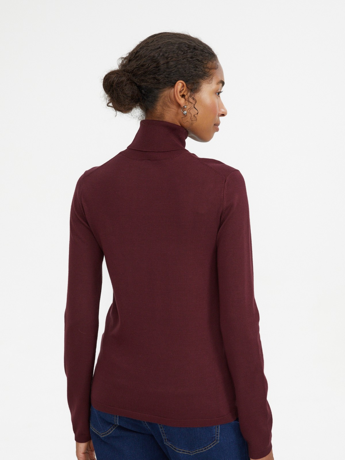 Трикотажная водолазка с горлом