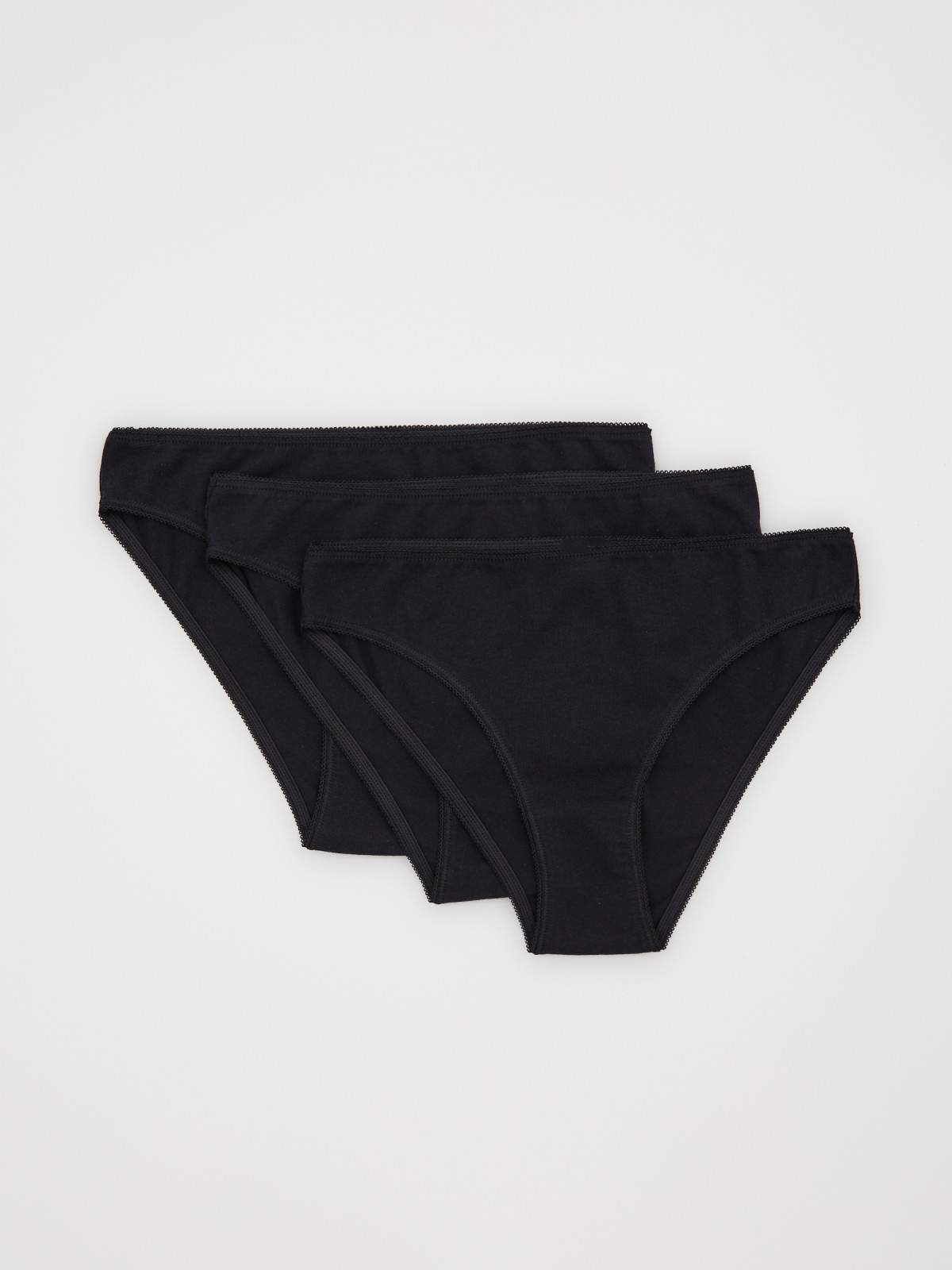 Набор трусов 3 шт в комплекте 899₽