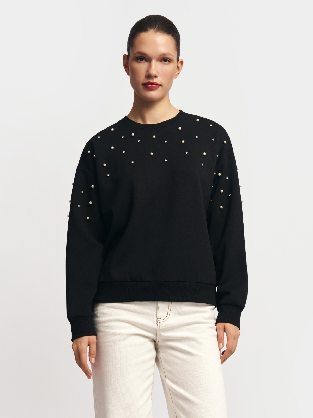 Свитшот расслабленного фасона со стразами