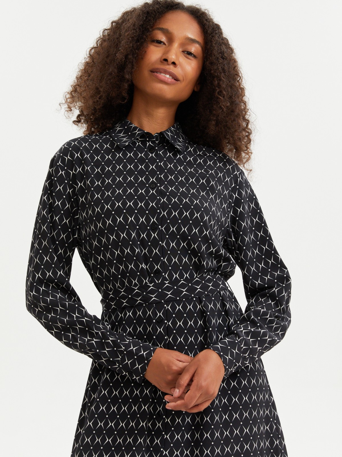 Платье-рубашка с принтом и поясом