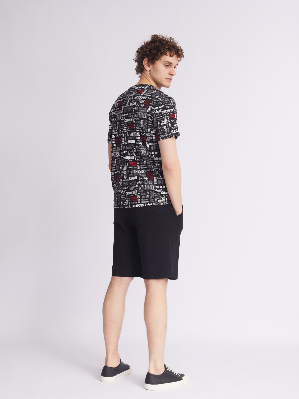 Принтованная футболка с коротким рукавом