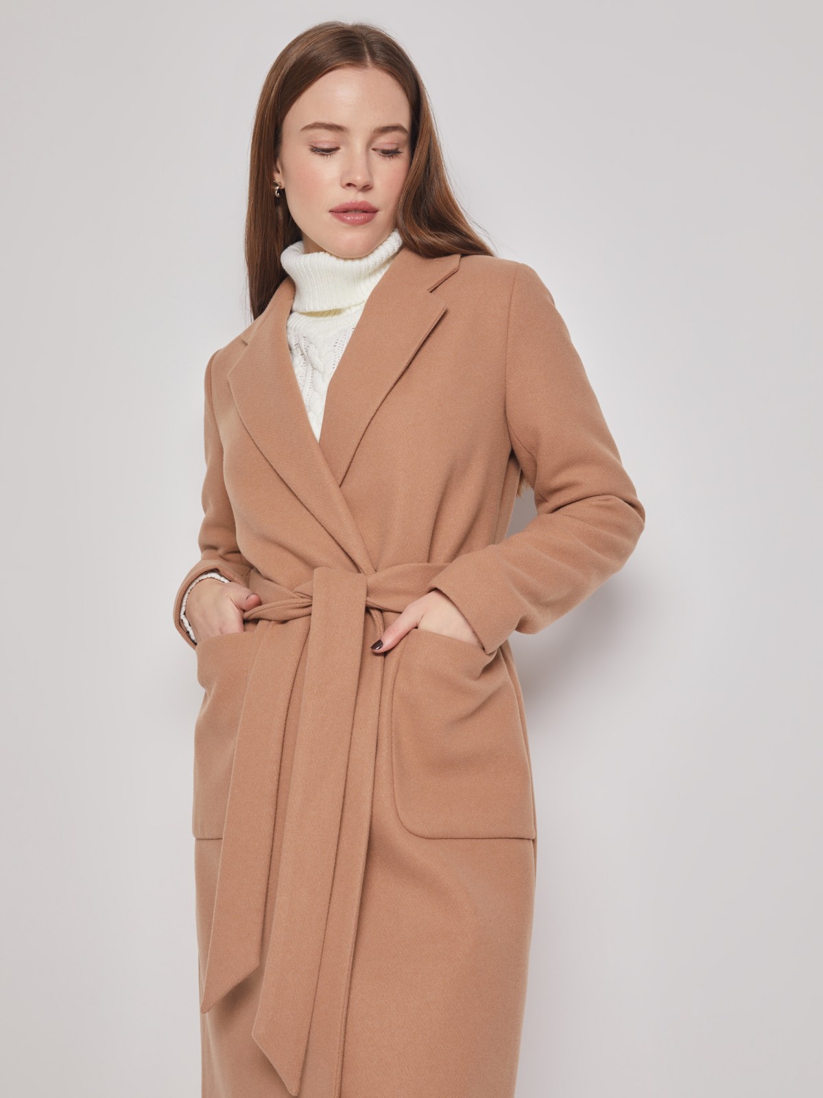 Пальто прямого силуэта с поясом