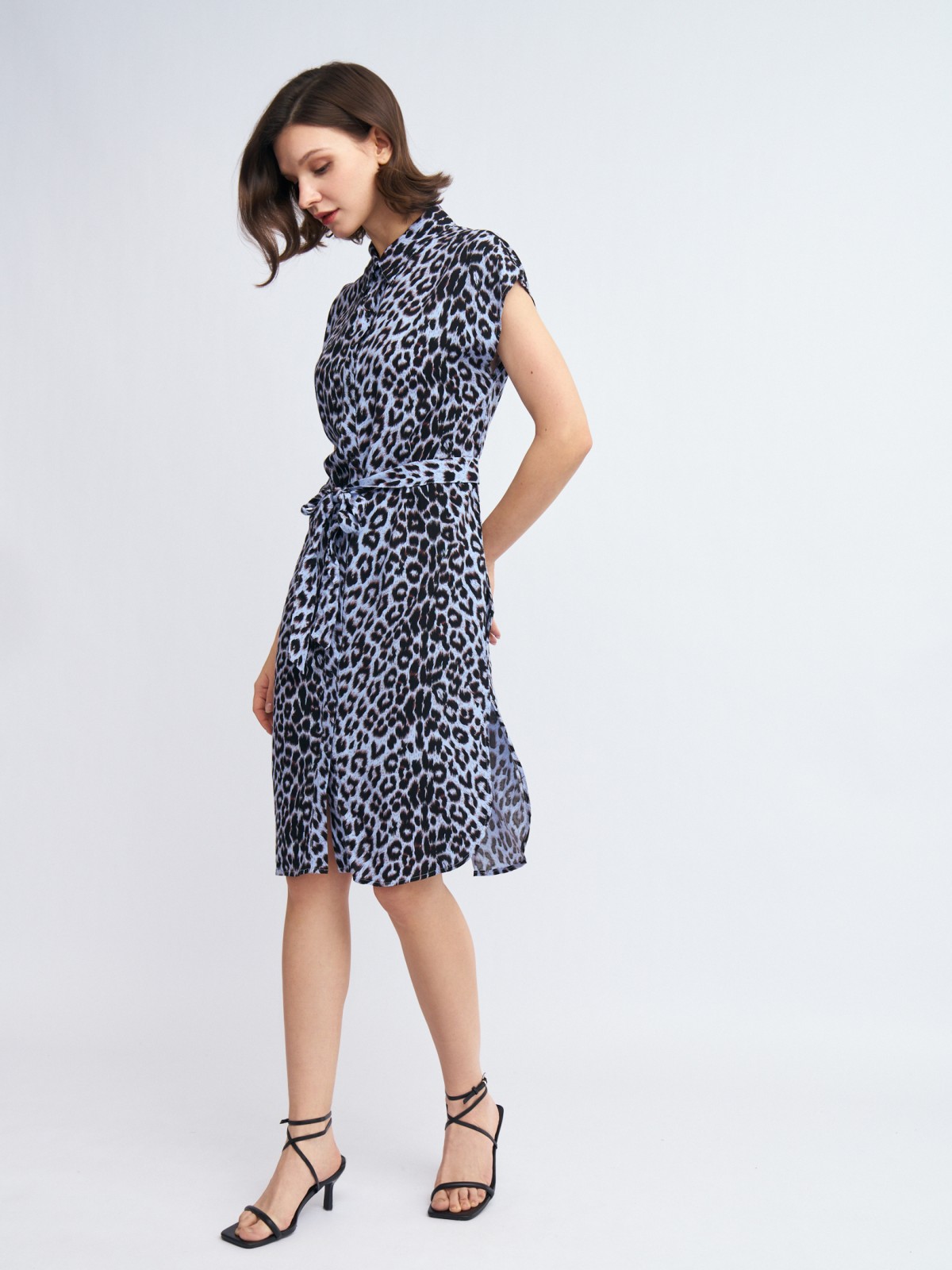 Платье-рубашка из вискозы с поясом