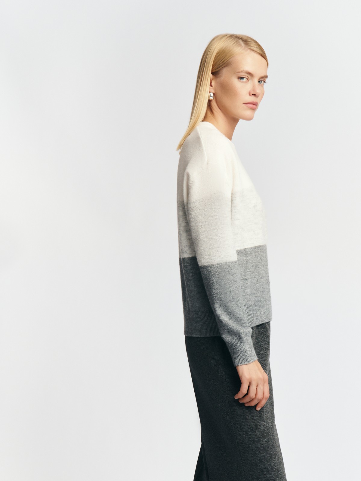 Вязаный джемпер в стиле колор-блок