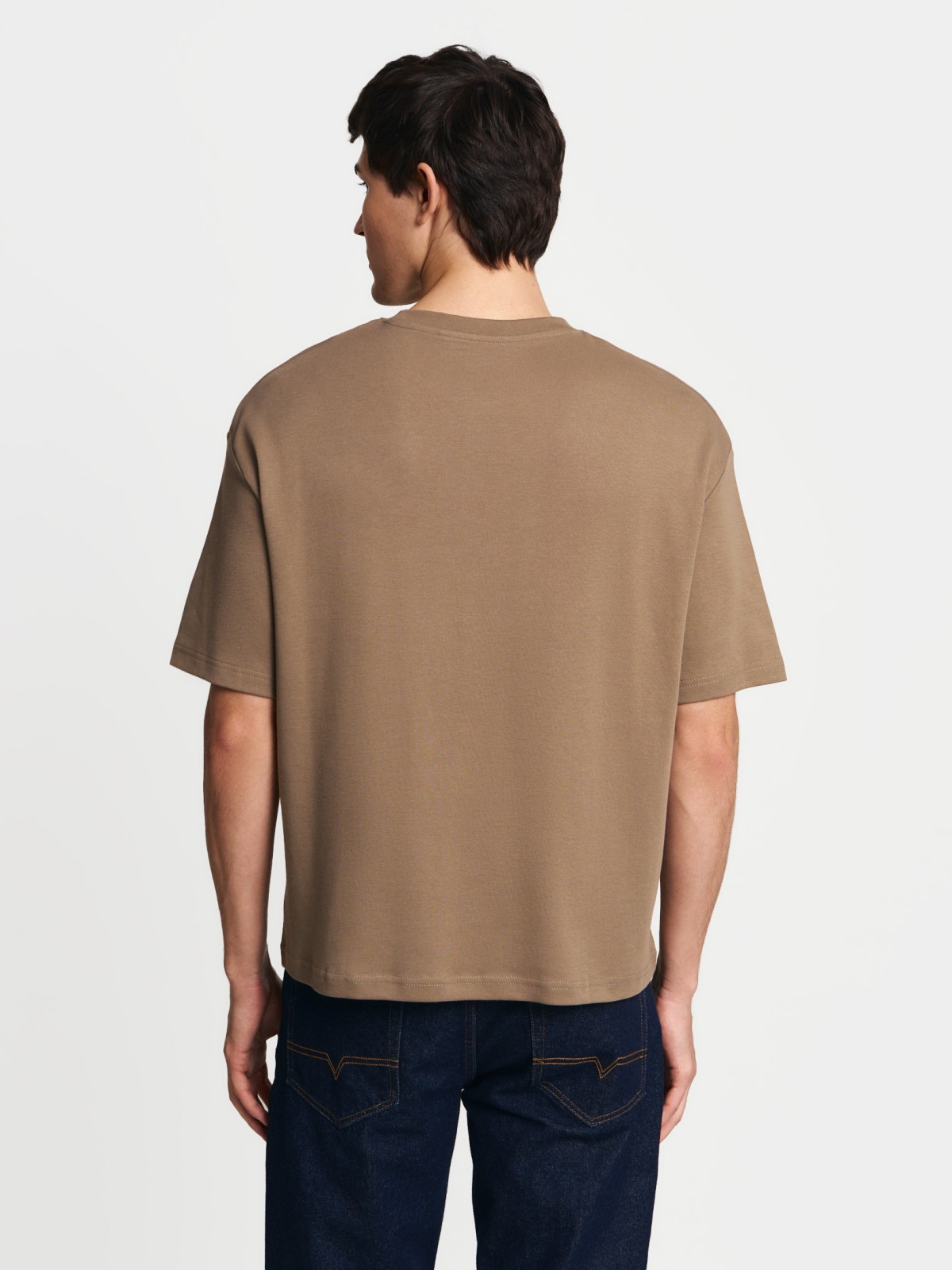 Однотонная базовая футболка из хлопка