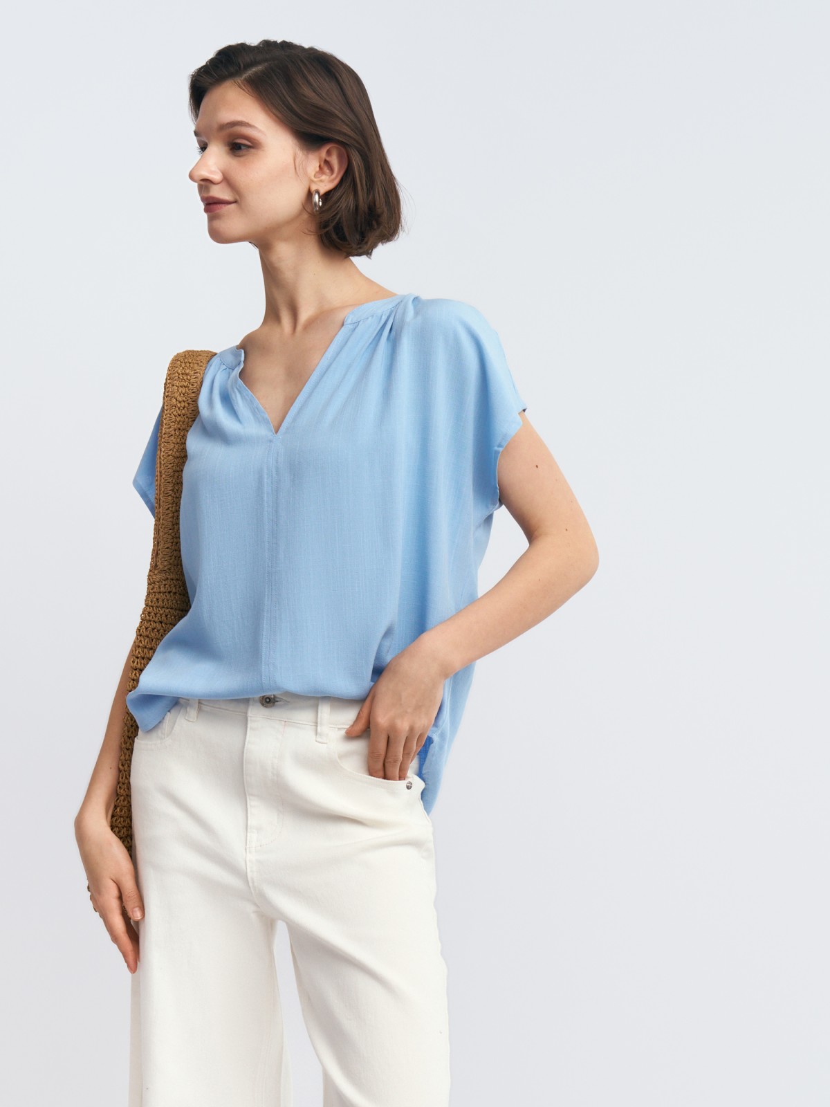 Блузка из вискозы с коротким рукавом