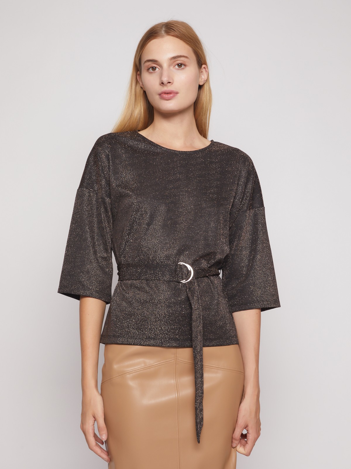 Блестящая блузка с поясом