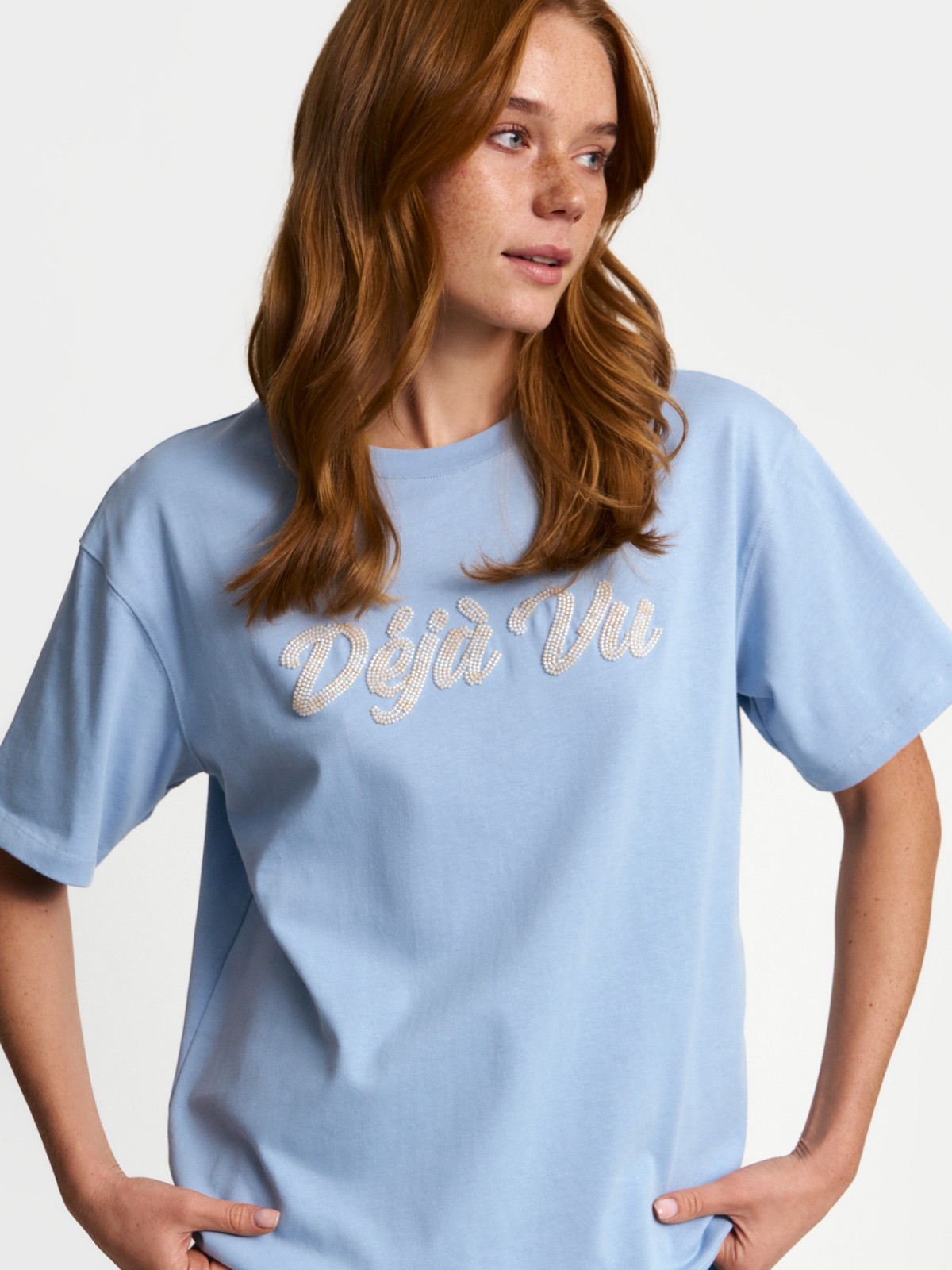 Футболка с декором