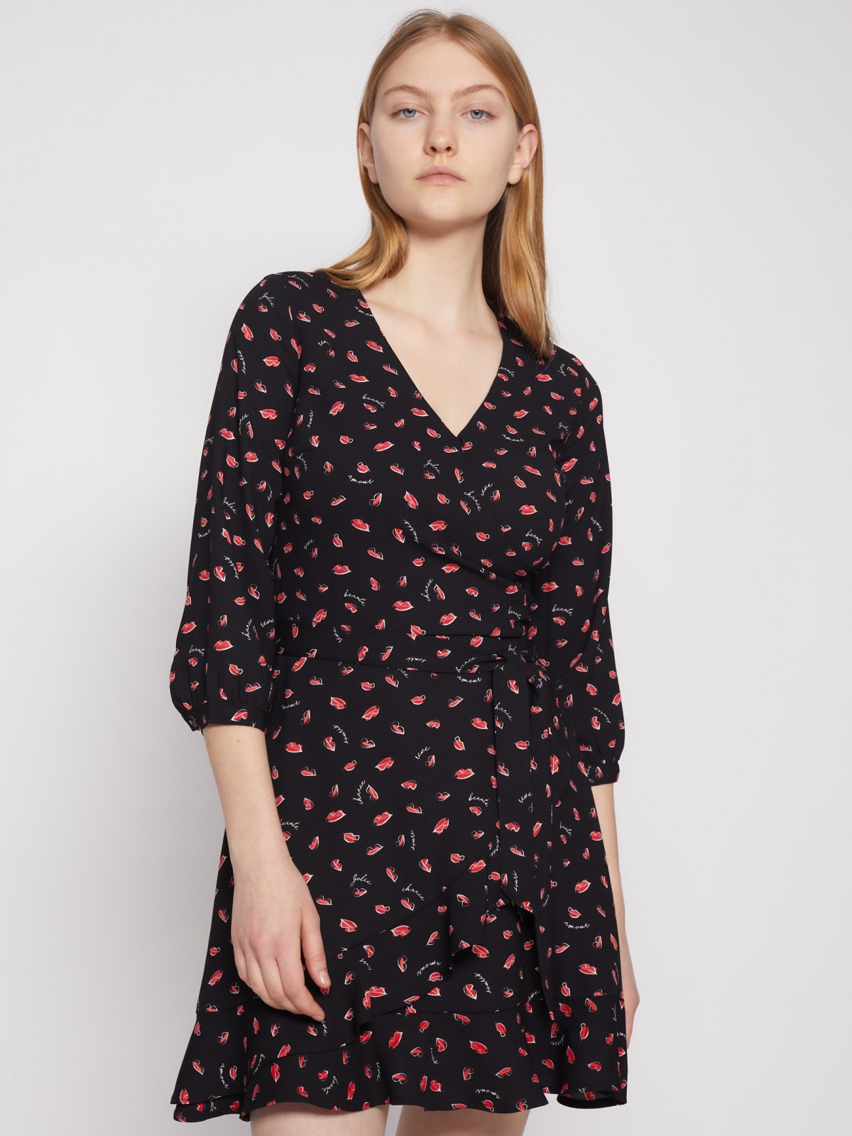 Платье с запахом и поясом Платье с запахом и поясом