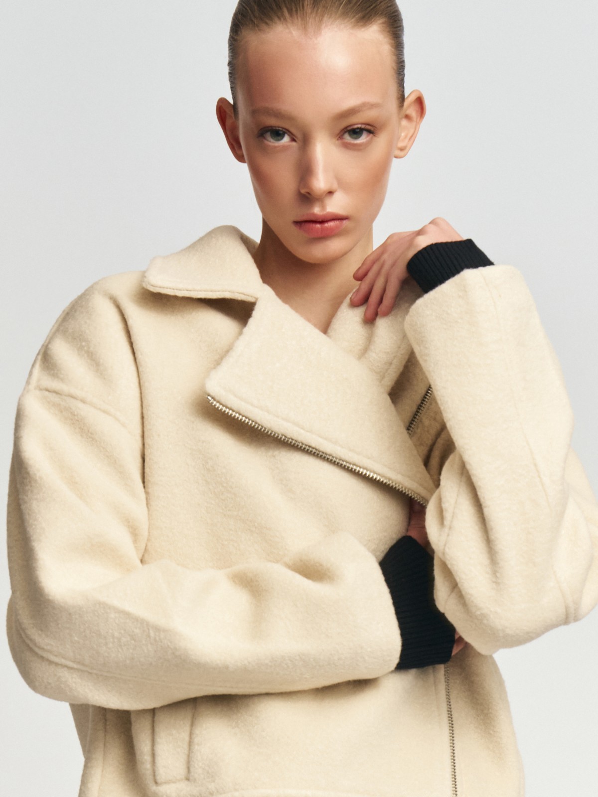 Пальто-косуха оверсайз силуэта из ткани букле