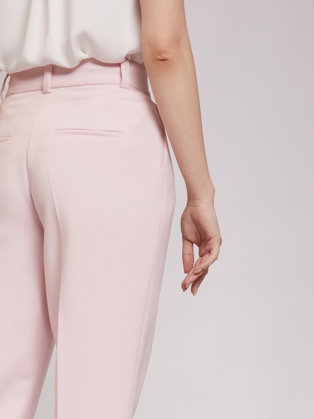 Брюки фасона Carrot