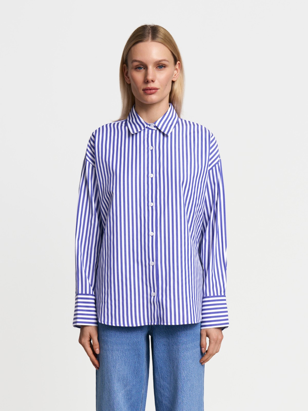 Рубашка оверсайз силуэта с узором в полоску