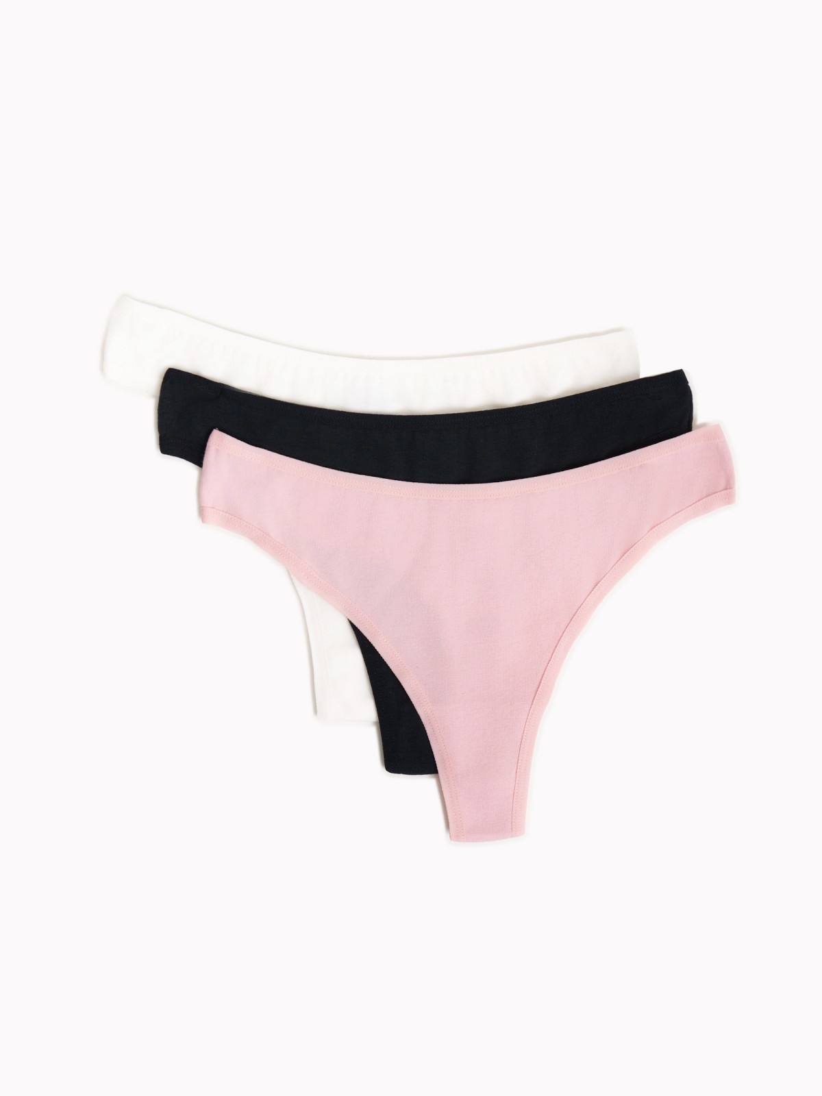 Набор трусов-стрингов 3 шт в комплекте 699₽