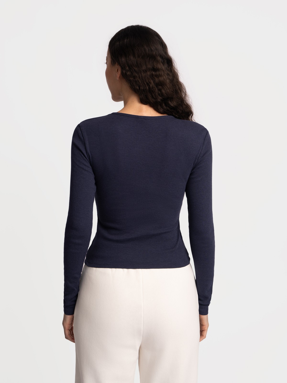 Короткий лонгслив из хлопка и вискозы