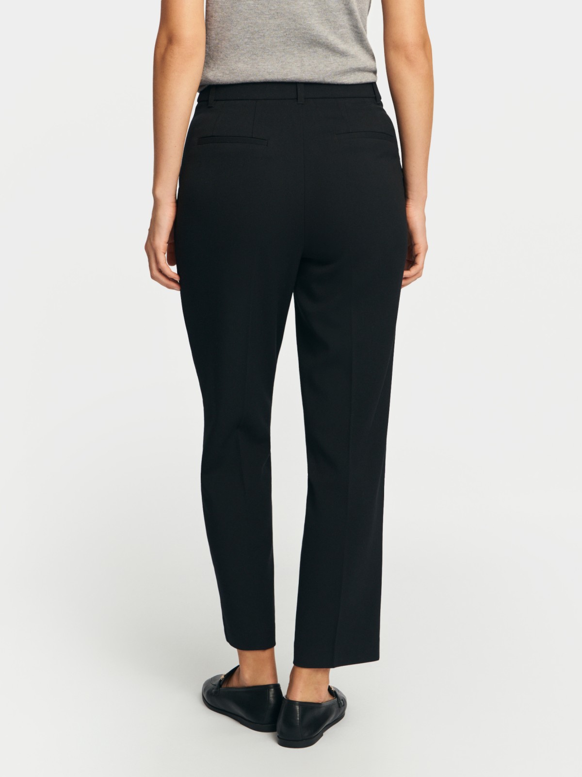 Офисные брюки силуэта Slim