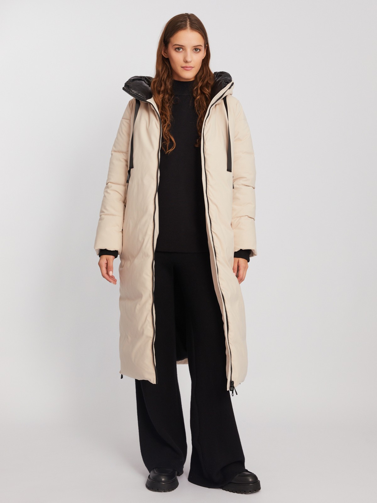 Тёплая куртка-пальто с капюшоном и боковыми шлицами на молниях