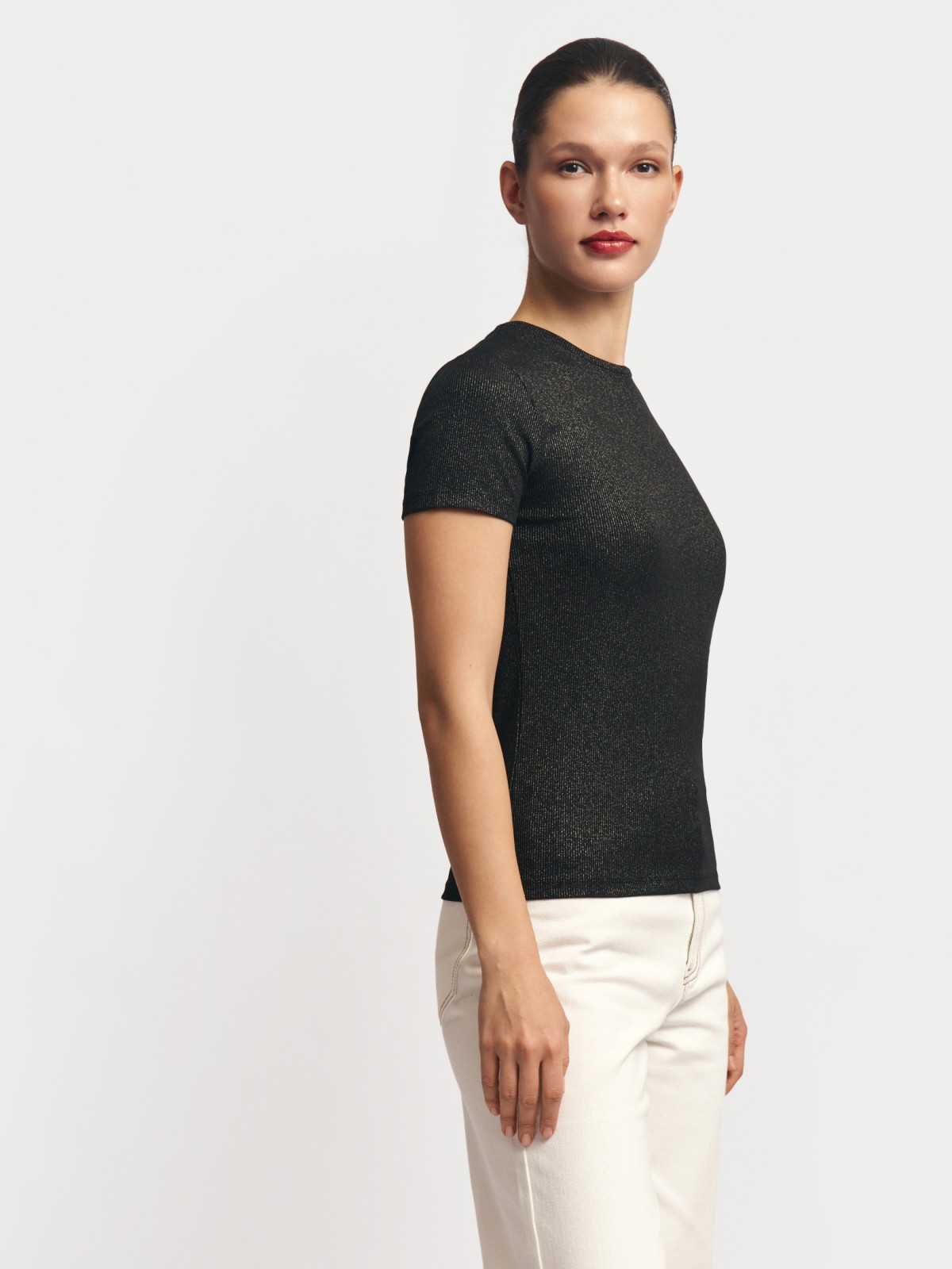 Прилегающая футболка с блеском