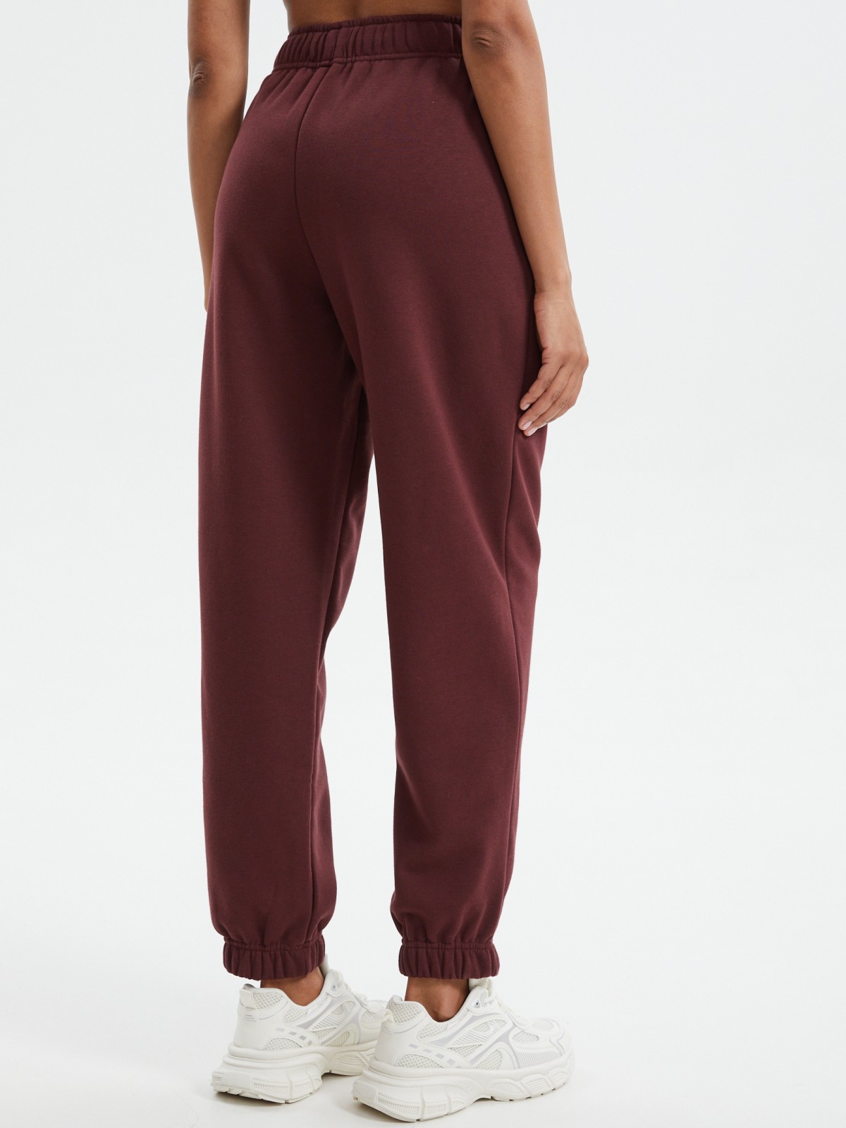 Утеплённые брюки-джоггеры на резинке