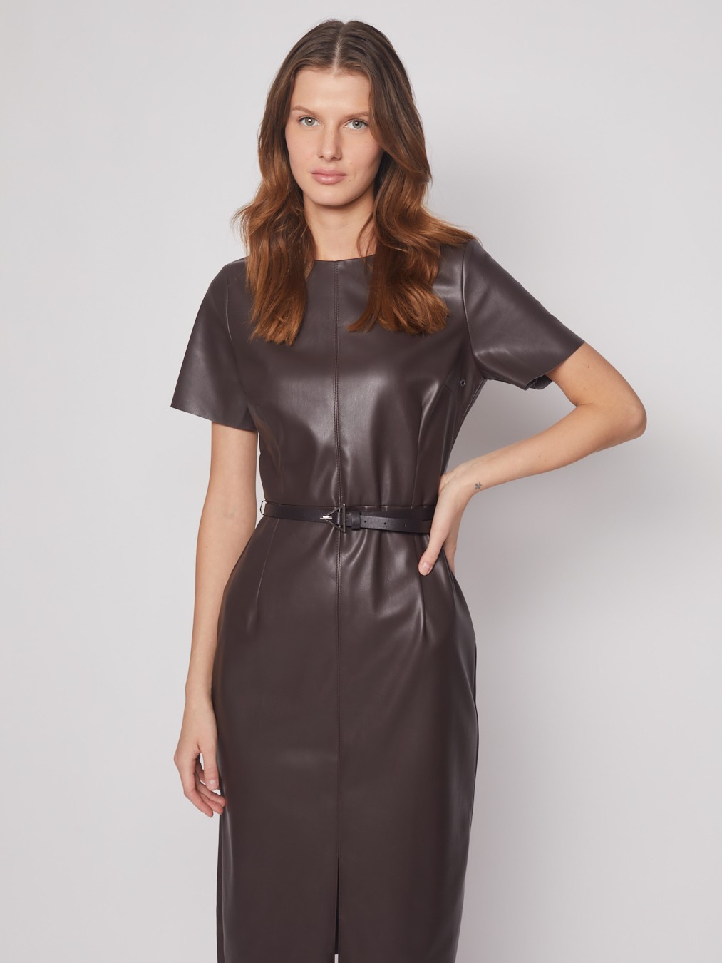 Платье из экокожи с разрезом zolla 022348159033, цвет коричневый, размер S - фото 2