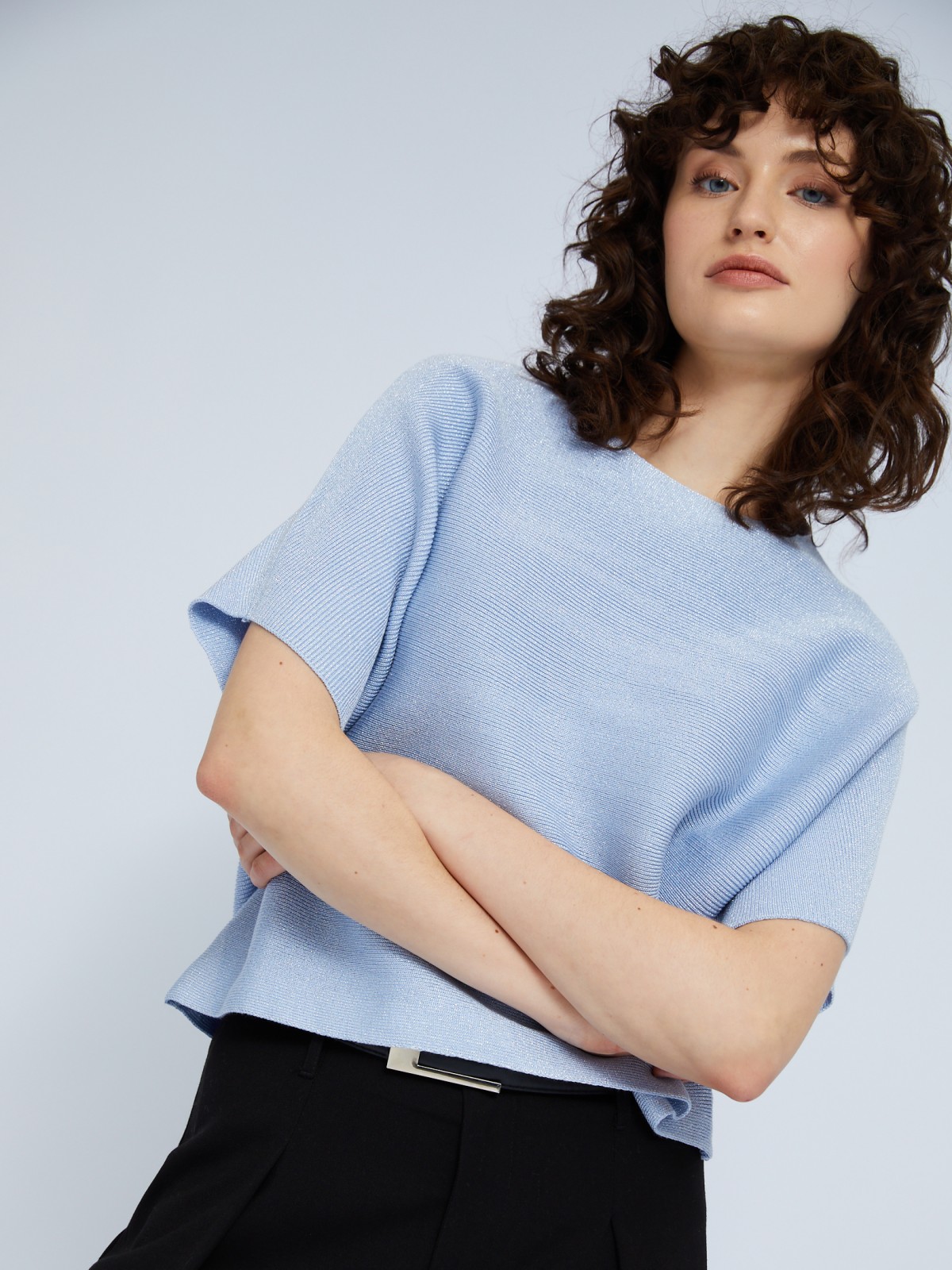 Блестящий джемпер с люрексом и с коротким рукавом