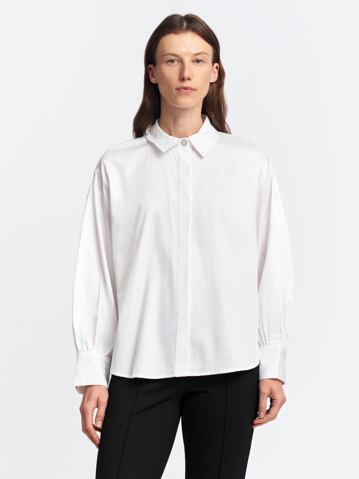 Офисная рубашка оверсайз силуэта из хлопка