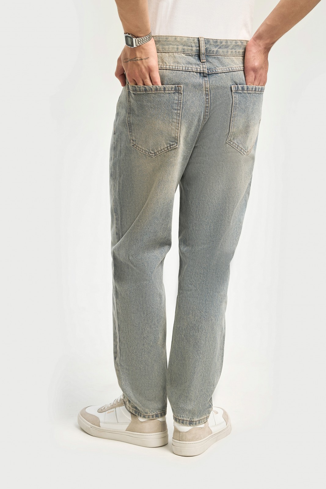 Джинсы фасона Tapered