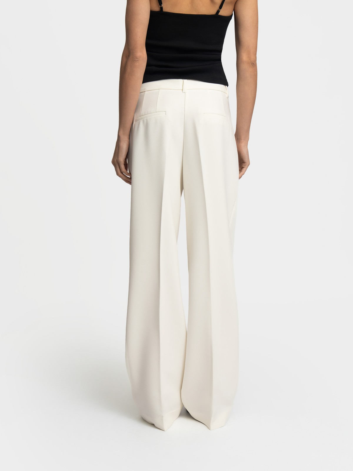 Прямые брюки со стрелками