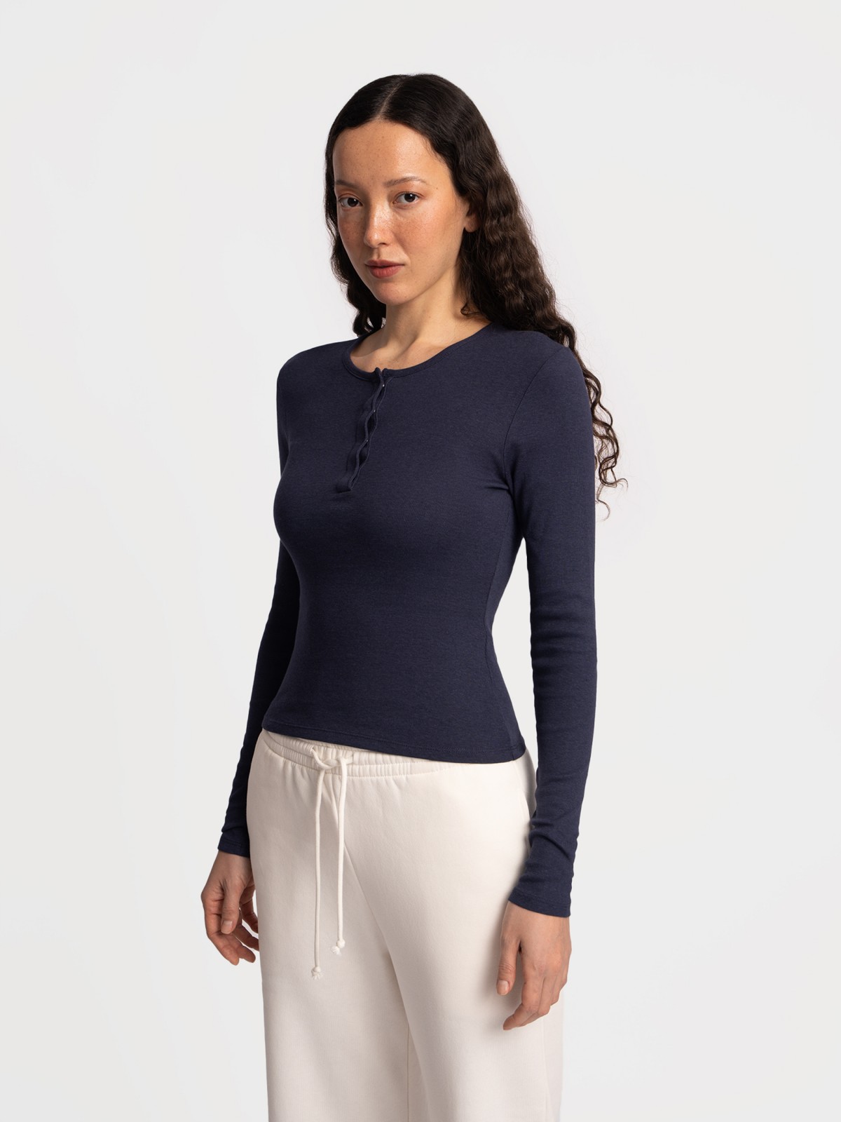 Короткий лонгслив из хлопка и вискозы