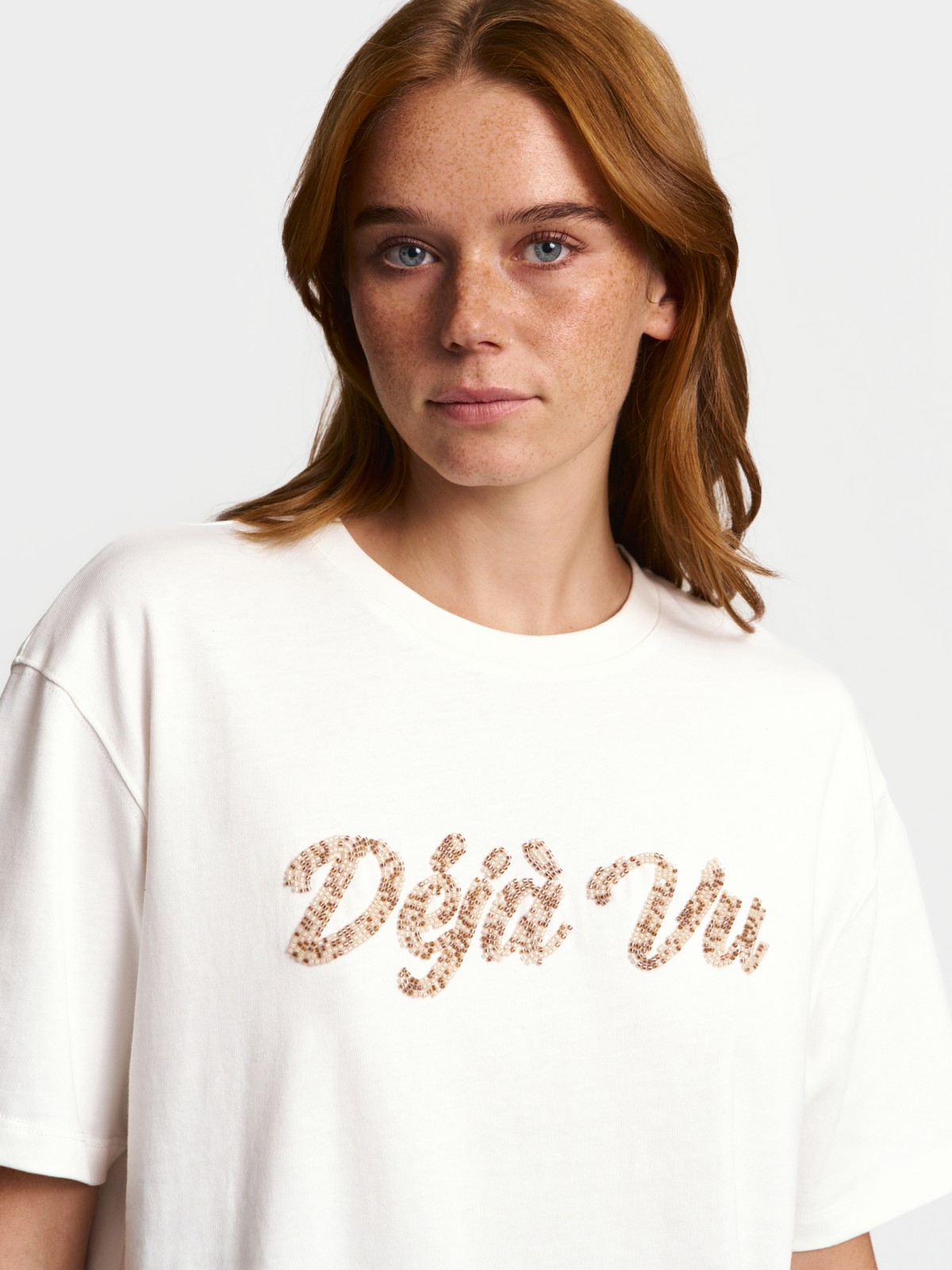 Футболка с декором