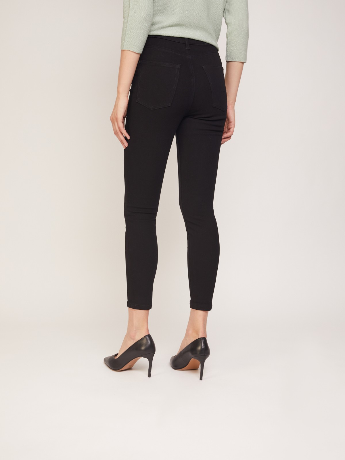 Джинсы силуэта Skinny