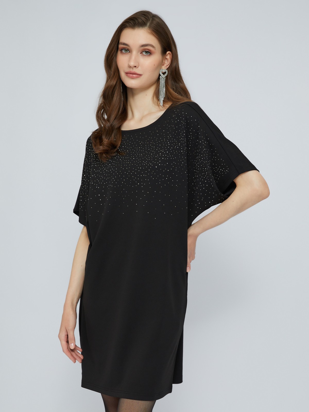 Платье мини с акцентной кокеткой со стразами