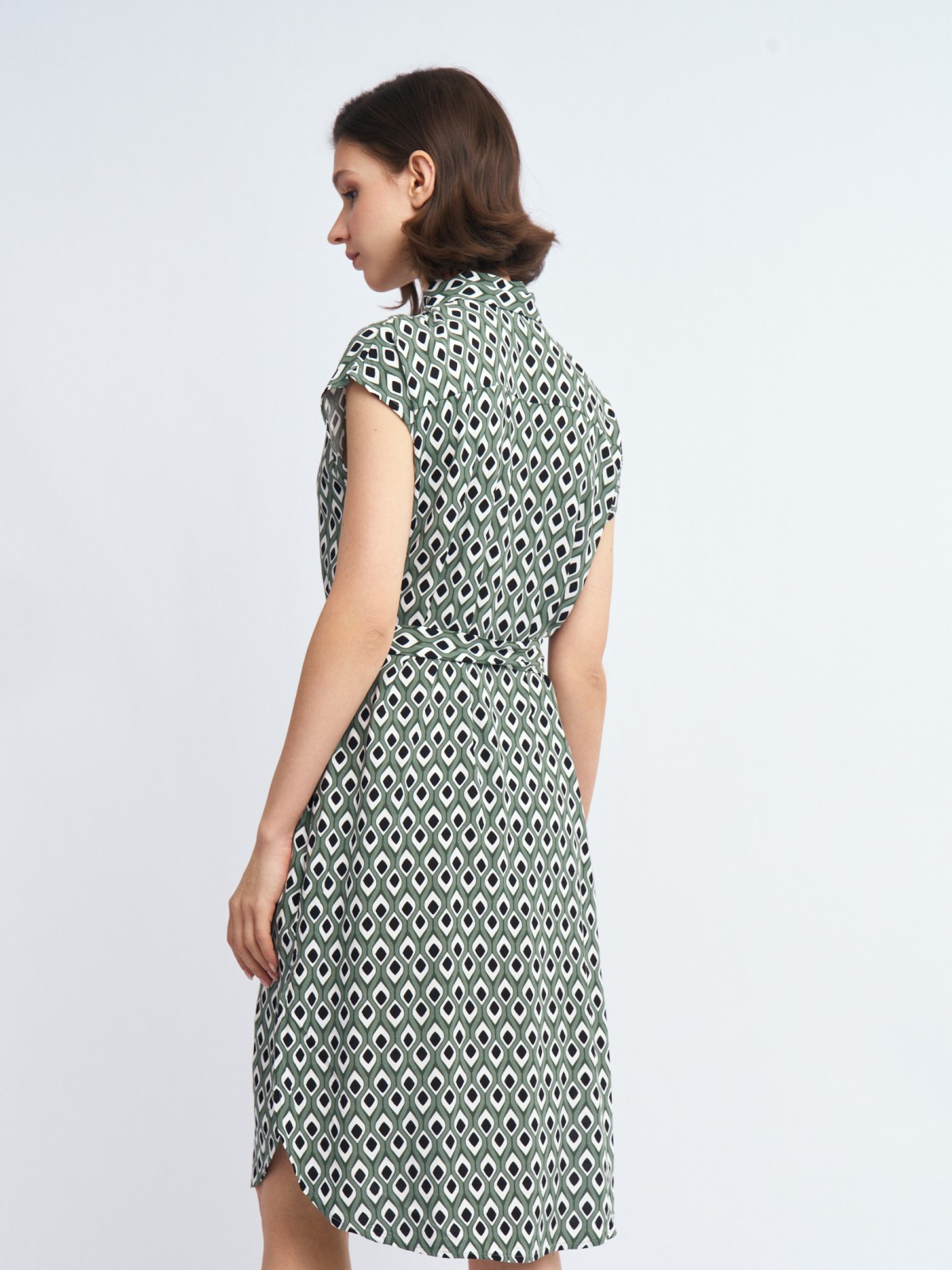 Платье-рубашка из вискозы с поясом